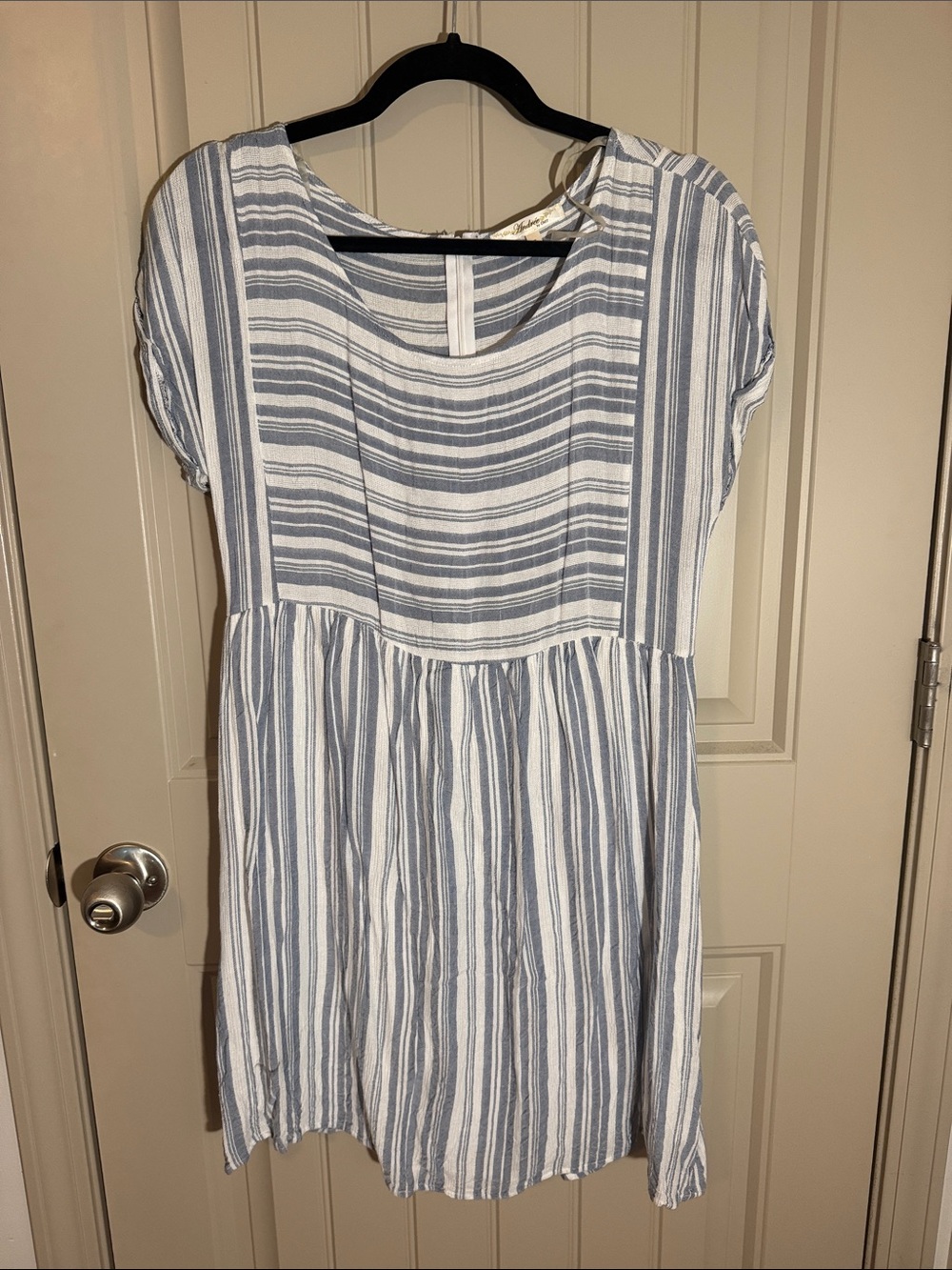 ANDREE BY UNIT Blue and White Striped Short Sleeve Dress